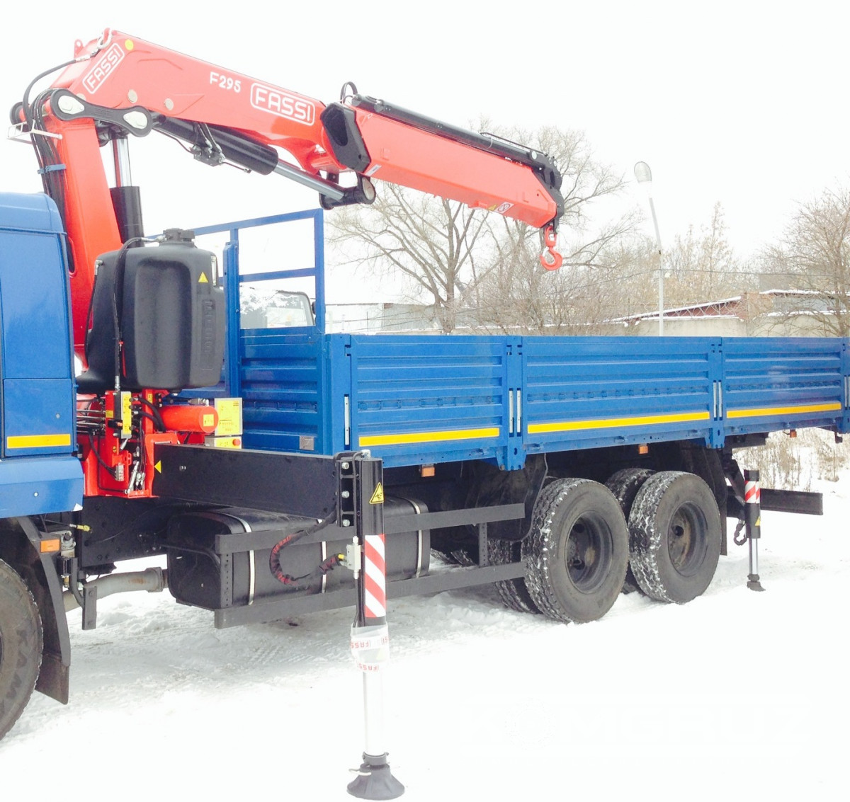 Бортовой Урал Next 4320 c кму Fassi F295A.2.22 фото