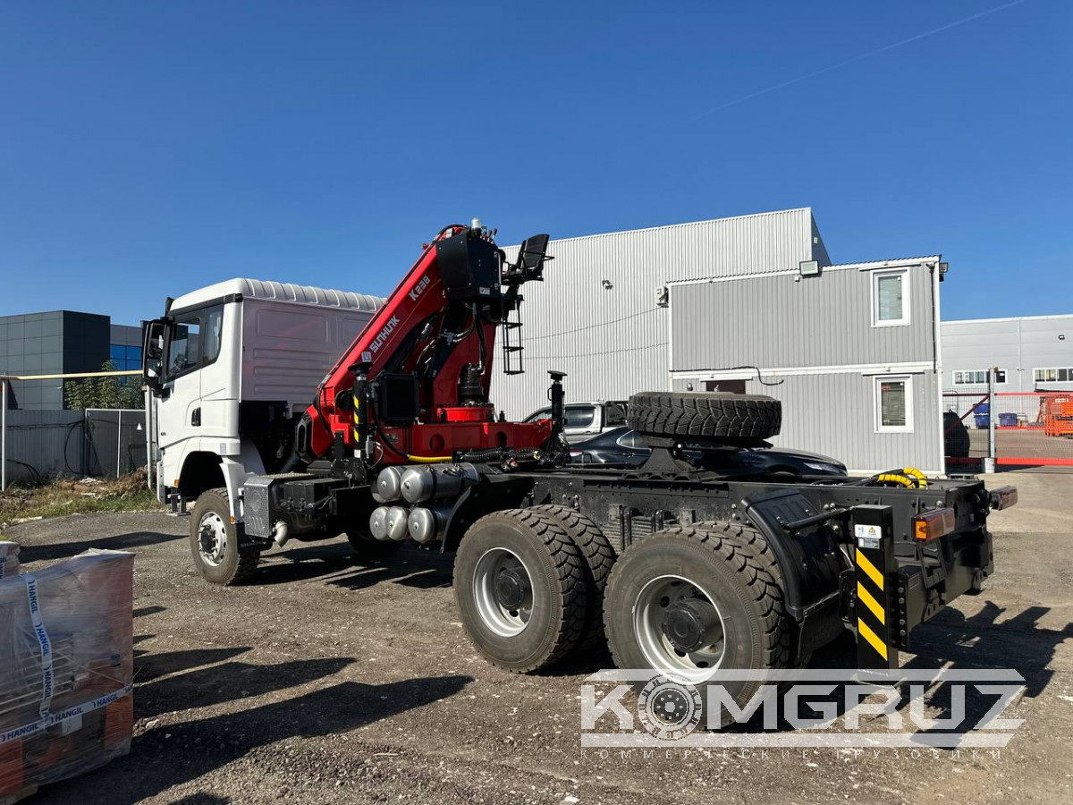 Седельный тягач SHACMAN 6X6 с КМУ SUNHUNK K238 фото
