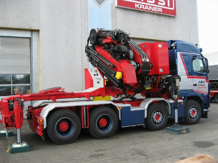 КМУ Fassi F1300RA.2.24